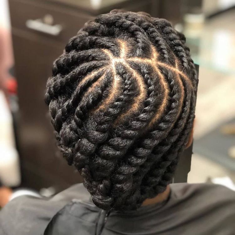 Formule précieuse
soin+shampoing+coiffure pour cheveux afro sans rajout