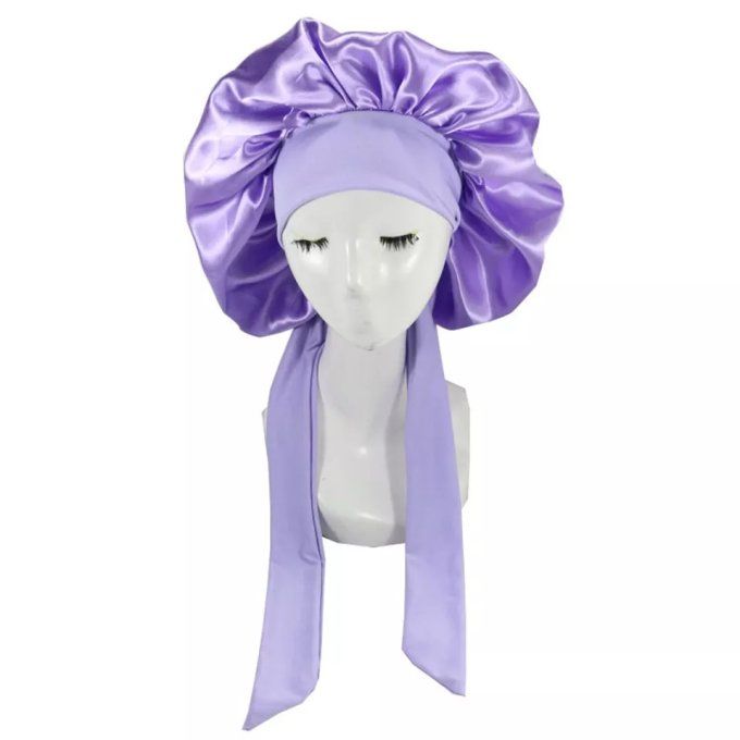 bonnet en satin attachable  