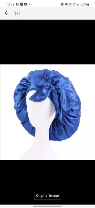 bonnet en satin attachable  