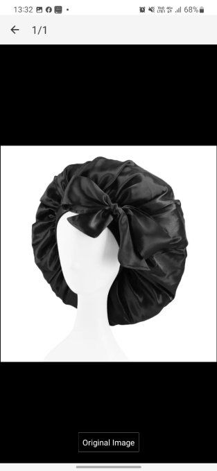 bonnet en satin attachable  